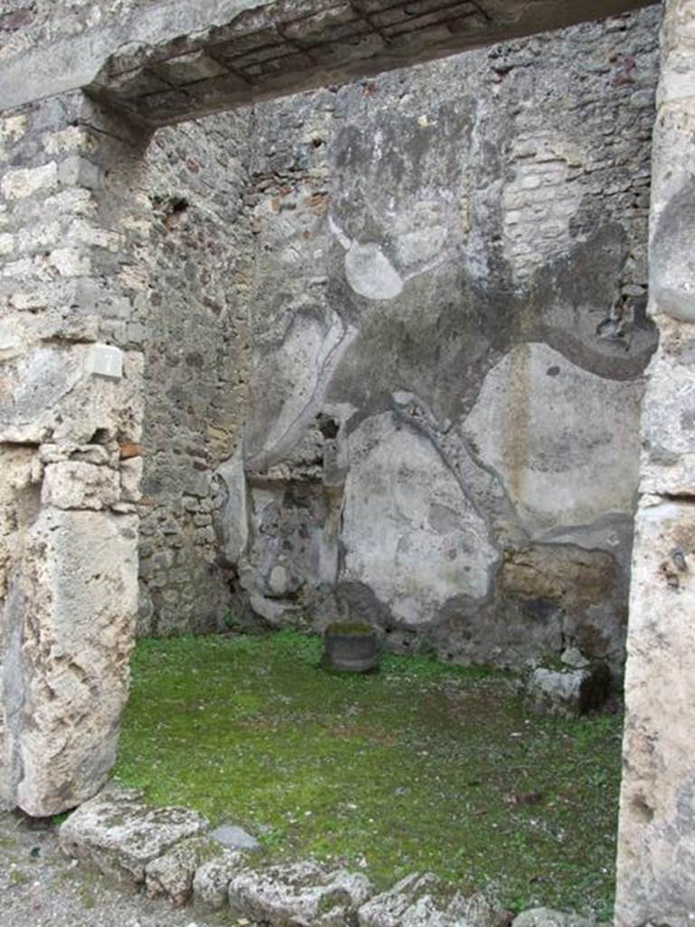IX.8.7 Pompeii. March 2009. Entrance doorway, looking south-east from Via di Nola.