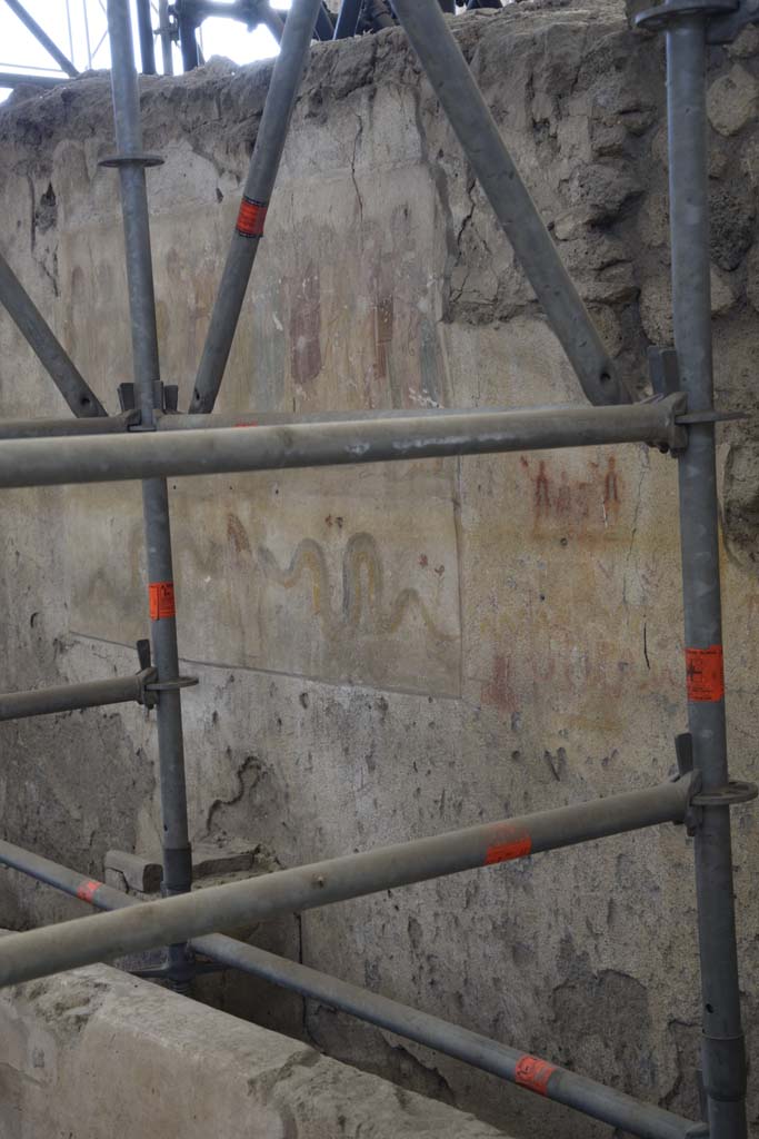 IX.12.6 Pompeii. February 2017. 
Room “n1”, west wall with lararium, and preparatory sketch, on right. Photo courtesy of Johannes Eber.