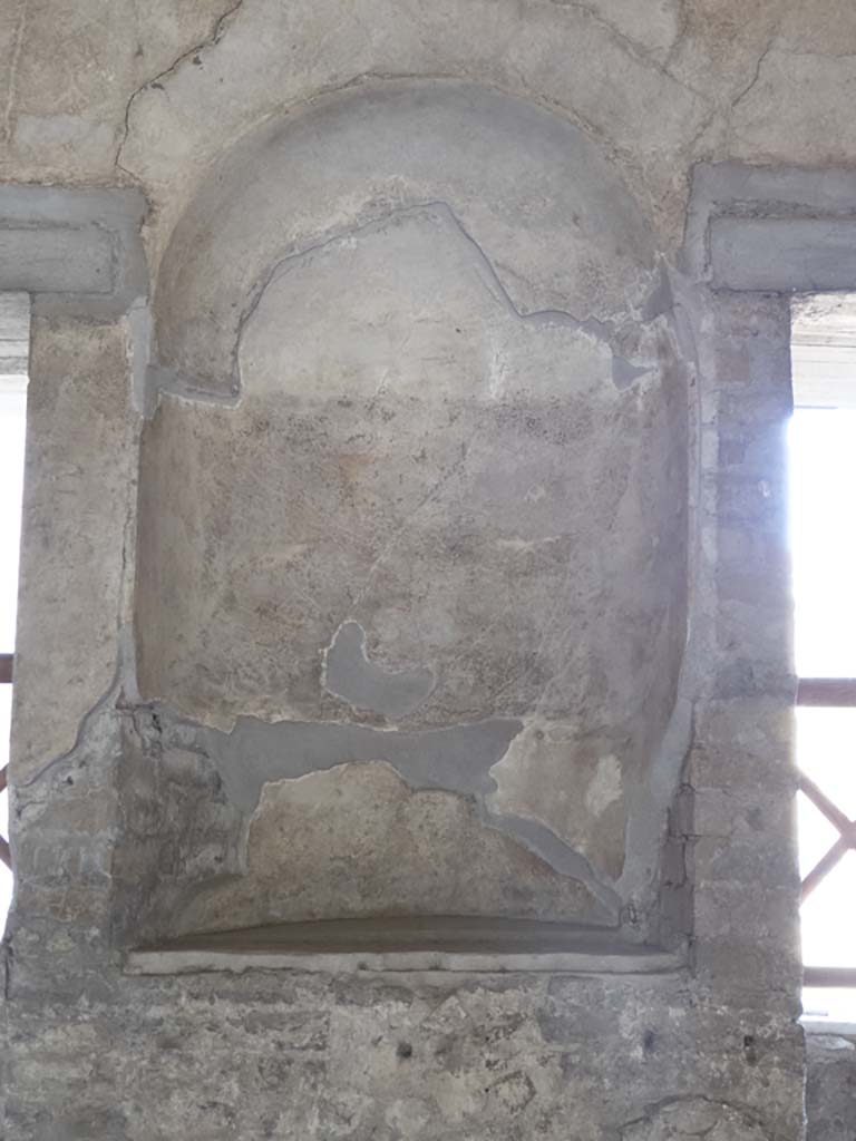 Oplontis Villa of Poppea, September 2017. Area 64, recess/niche built into west wall, at rear of room 65.
Foto Annette Haug, ERC Grant 681269 DÉCOR.