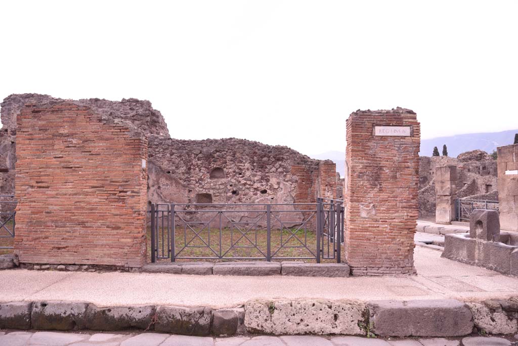 I.4.16 Pompeii. October 2019. Looking south to entrance doorway.
Foto Tobias Busen, ERC Grant 681269 DÉCOR.