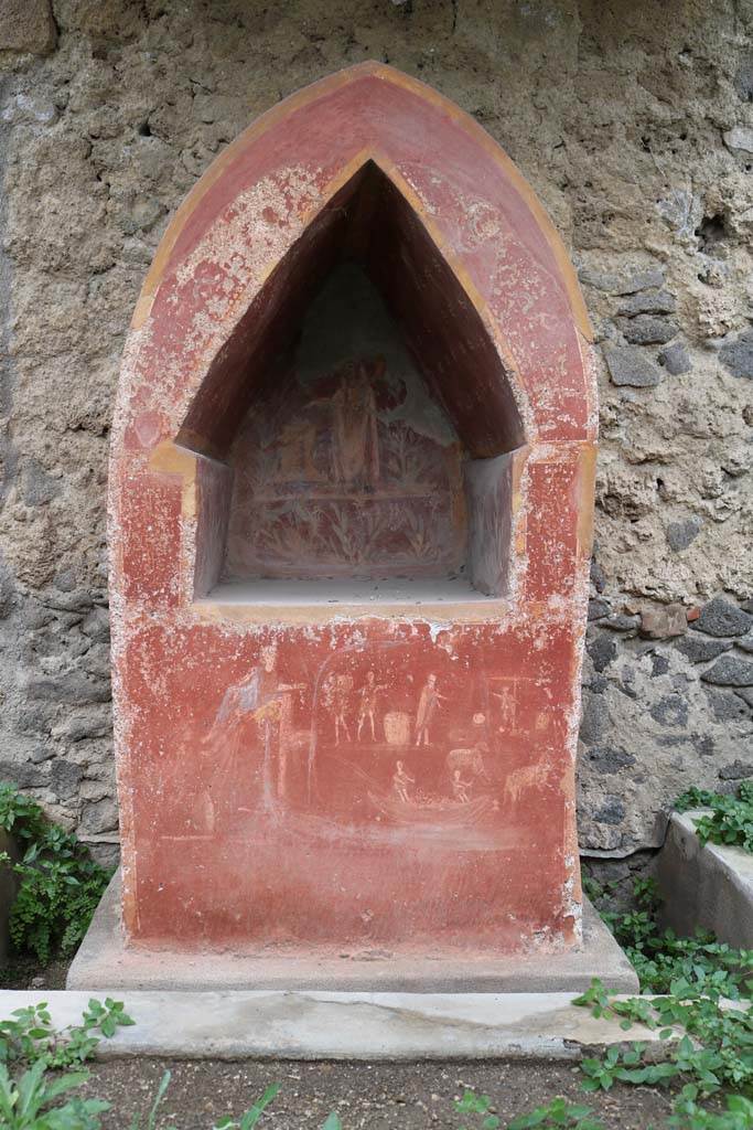 I.14.7 Pompeii. December 2018. 
Lararium against south wall of garden area. Photo courtesy of Aude Durand.