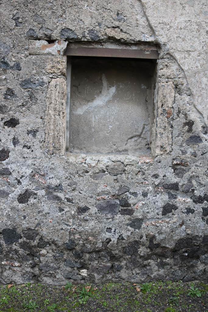 II.2.1 Pompeii. December 2018. Niche set in east wall. Photo courtesy of Aude Durand.