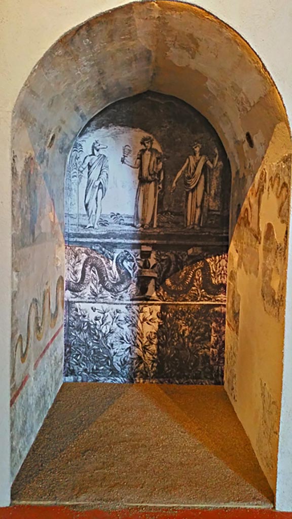 II.4.6 Pompeii. 2016/2017. 
Reconstructed niche from sacrarium. Photo courtesy of Giuseppe Ciaramella.