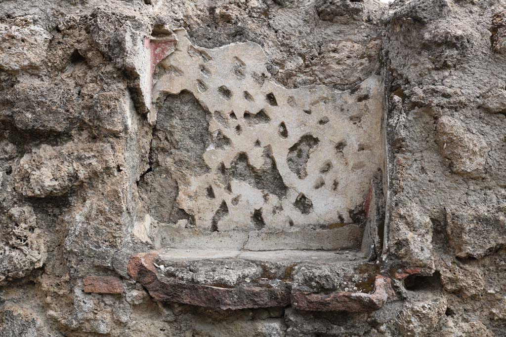 VI.8.8 Pompeii. December 2018. Niche in east wall of rear room. Photo courtesy of Aude Durand.