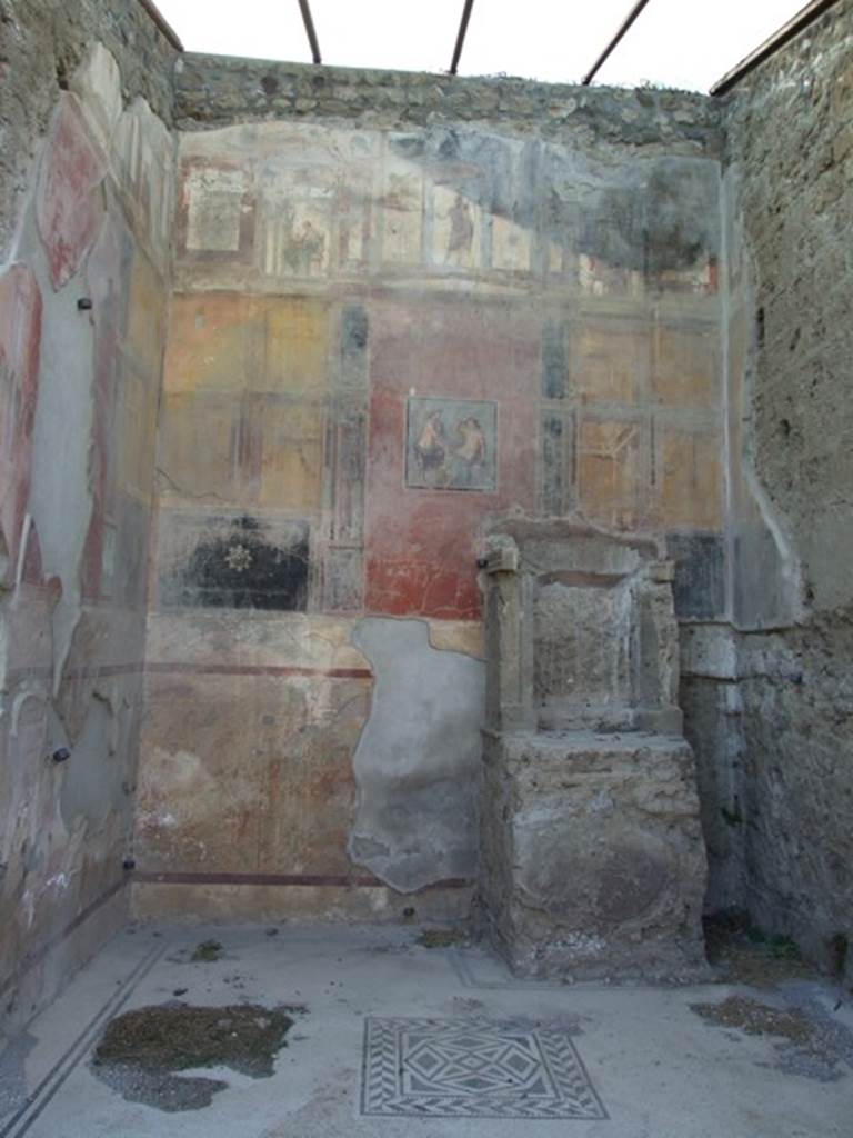 VII.4.31 Pompeii. March 2009. Room 6, west wall of ala.