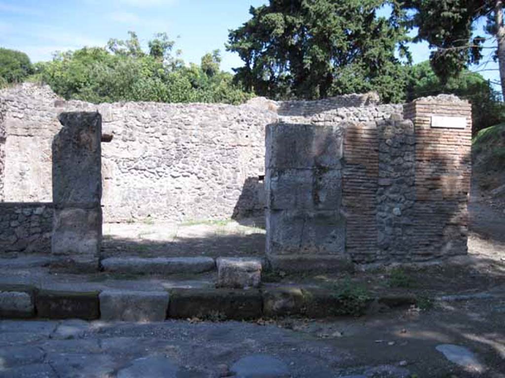 I.1.1 Pompeii. September 2010. South, or right doorway, looking east.
Photo courtesy of Drew Baker.