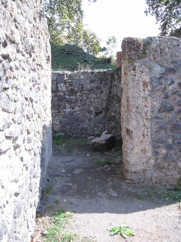 I.1.1 Pompeii. September 2010. Doorway to passage leading south towards rear at I.1.10. Photo courtesy of Drew Baker.