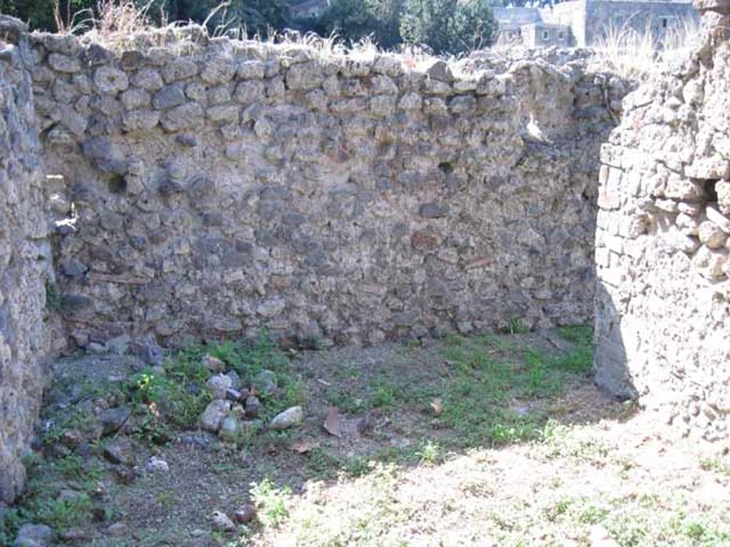 I.1.3 Pompeii. September 2010. 
Looking towards west wall of room “h”, with doorway in north-west corner, on right. Photo courtesy of Drew Baker.