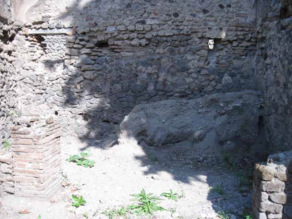 1.1.10 Pompeii. September 2010. Looking east towards south-east corner
Photo courtesy of Drew Baker.