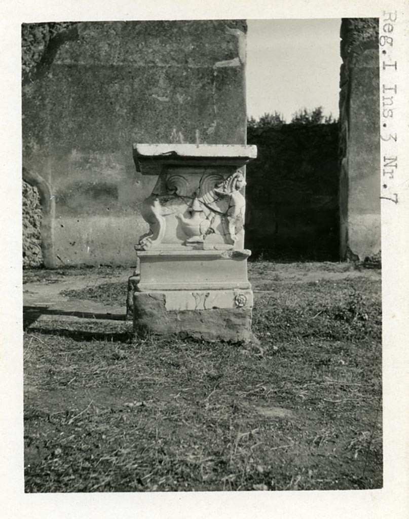 1.2.6 Pompeii but shown as I.3.7 on photo. Pre-1937-39. 
Looking south across atrium towards doorway to room “d”.
On the north side of the table, a vase can be seen.
Photo courtesy of American Academy in Rome, Photographic Archive. Warsher collection no. 1808.