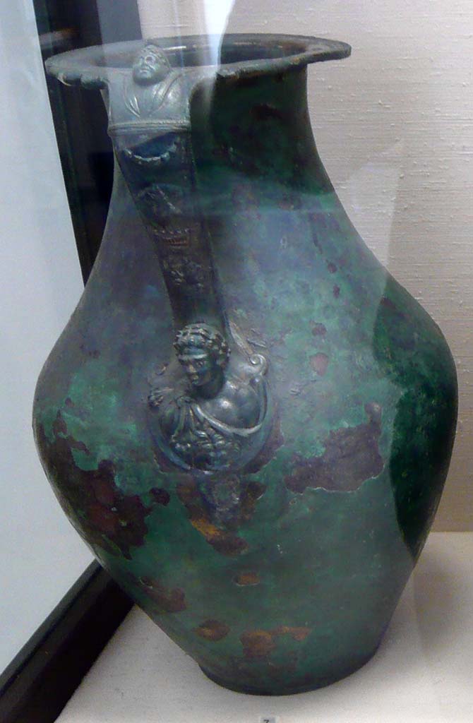 I.2.10 Pompeii. Bronze jug found in atrium. 
Now in Naples Archaeological Museum. Inventory number 109701.
