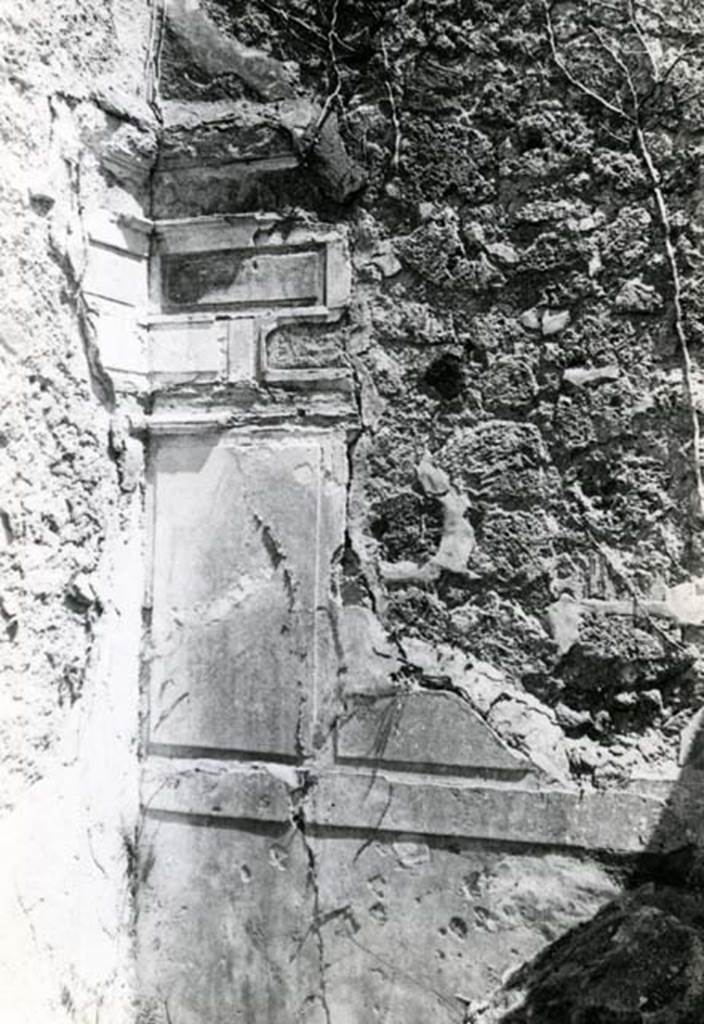I.2.16 Pompeii. 1965. House, 3rd room left of garden, NE corner and E wall.  Photo courtesy of Anne Laidlaw.
American Academy in Rome, Photographic Archive. Laidlaw collection _P_65_2_24.