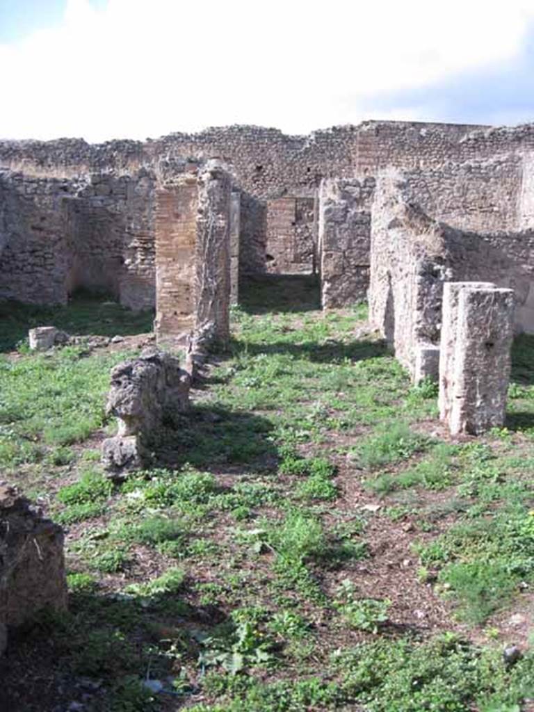 1.2.16 Pompeii. September 2010. Looking north along east portico towards entrance doorway, from southern end. Photo courtesy of Drew Baker.