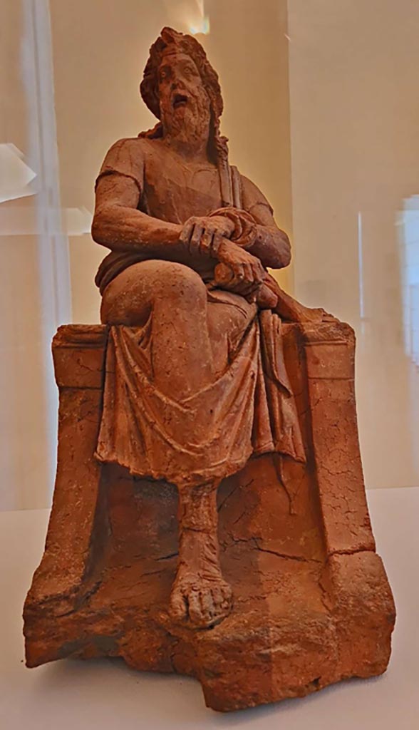 I.2.16 Pompeii. October 2023. 
Room 6, garden area, terracotta statuette of the philosopher Antisthenes.
Photo courtesy of Giuseppe Ciaramella. 
On display in “L’altra MANN” exhibition, October 2023, at Naples Archaeological Museum.