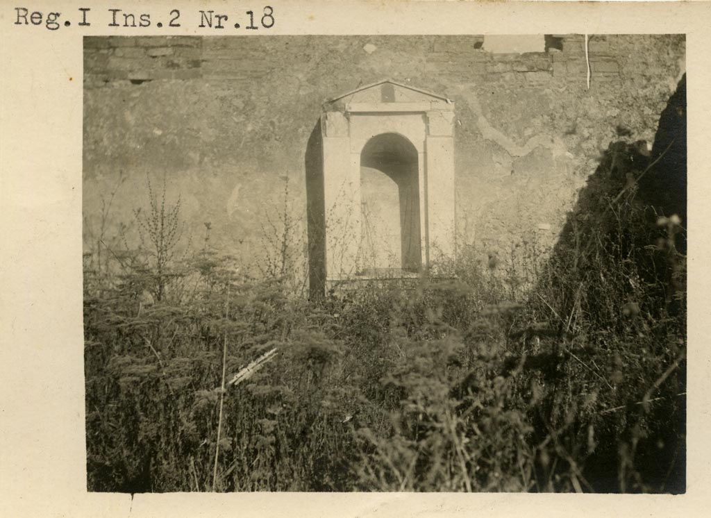 I.2.17 Pompeii, but shown as I.2.18 on photo. Pre-1937-39. Looking towards east wall.
Photo courtesy of American Academy in Rome, Photographic Archive. Warsher collection no. 615.