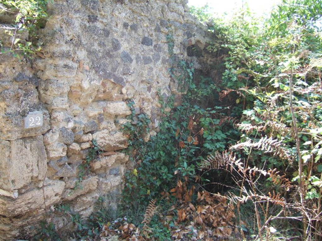 I.2.22 Pompeii. September 2005. South wall of shop area.