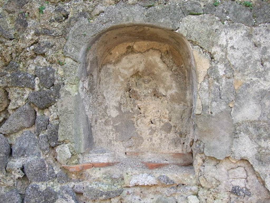 I.2.24 Pompeii. December 2006. Niche in atrium.
According to Boyce, on the south side of the atrium was the lararium.
See Boyce G. K., 1937. Corpus of the Lararia of Pompeii. Rome: MAAR 14. (p.23, no.16 and Pl.2,2)