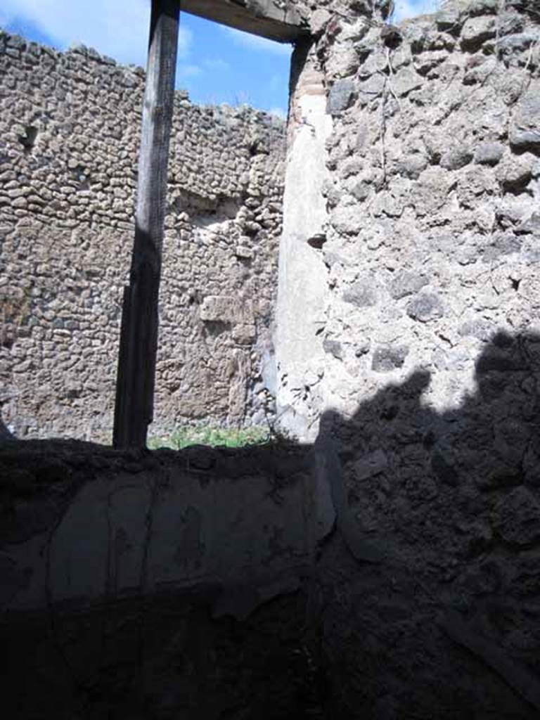 I.2.28 Pompeii. September 2010. North-east corner of room on south side of triclinium. Photo courtesy of Drew Baker.