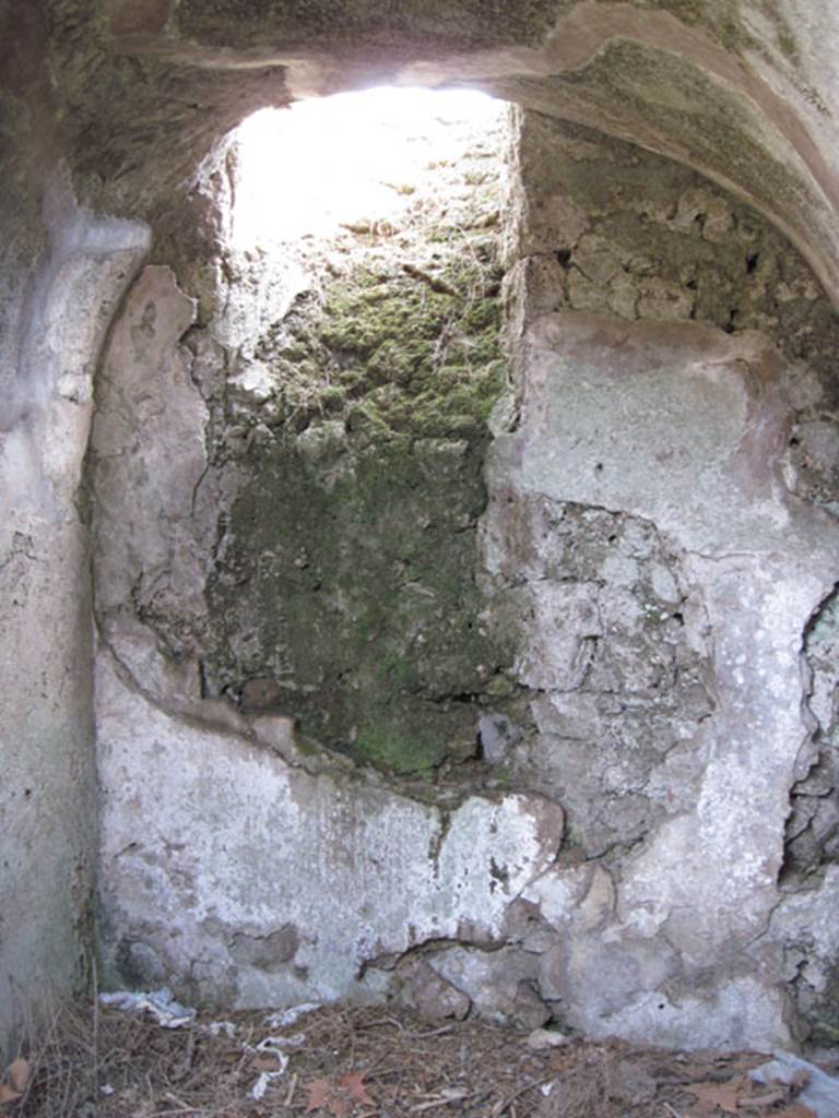 I.3.3 Pompeii. September 2010. East wall of small room. This wall also received light from a vent to be found on the west side of the upper peristyle. Photo courtesy of Drew Baker.