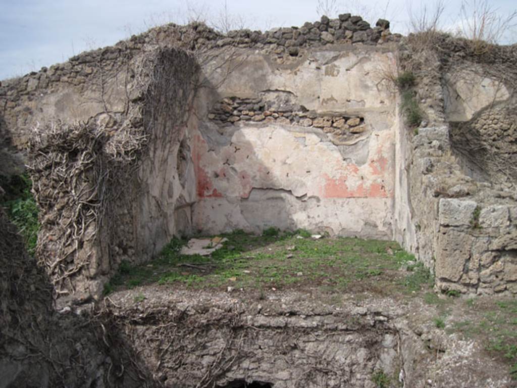 I.3.3 Pompeii. September 2010. Upper peristyle area, looking north towards room in north-west corner. Photo courtesy of Drew Baker. Fiorelli described this as a “winter triclinium”, according to Mau it was a square room open to the peristyle in the guise of an ala.