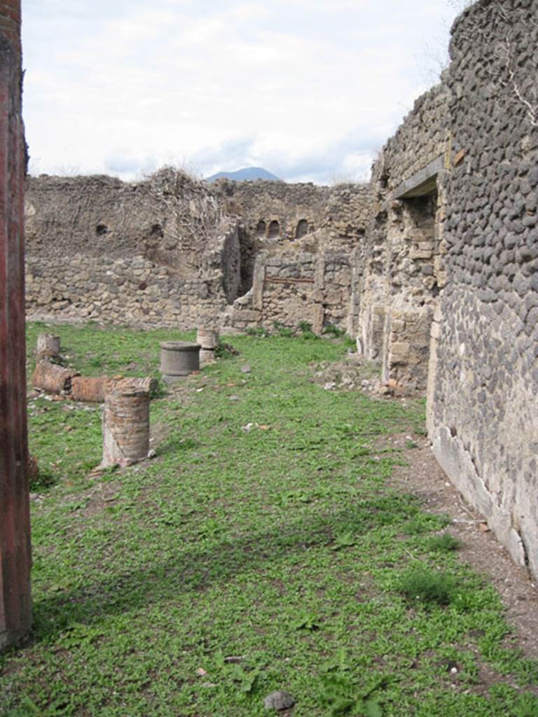 I.3.3 Pompeii. September 2010. Upper peristyle area, looking north along east portico from south-east corner. Photo courtesy of Drew Baker.