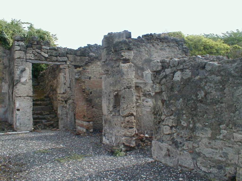 I.3.3 Pompeii. September 2004.  South side of  atrium.