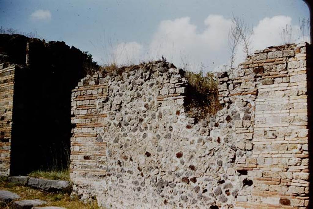 I.3.7 Pompeii. 1959. Entrance doorway, on left. Photo by Stanley A. Jashemski.
Source: The Wilhelmina and Stanley A. Jashemski archive in the University of Maryland Library, Special Collections (See collection page) and made available under the Creative Commons Attribution-Non Commercial License v.4. See Licence and use details.
J59f0221