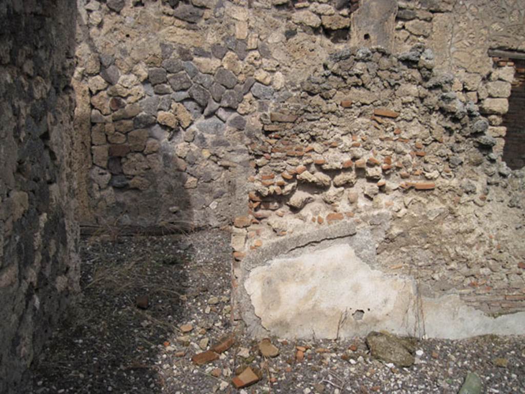 I.3.8b Pompeii. September 2010. Looking north through doorway towards small vestibule.
Photo courtesy of Drew Baker.