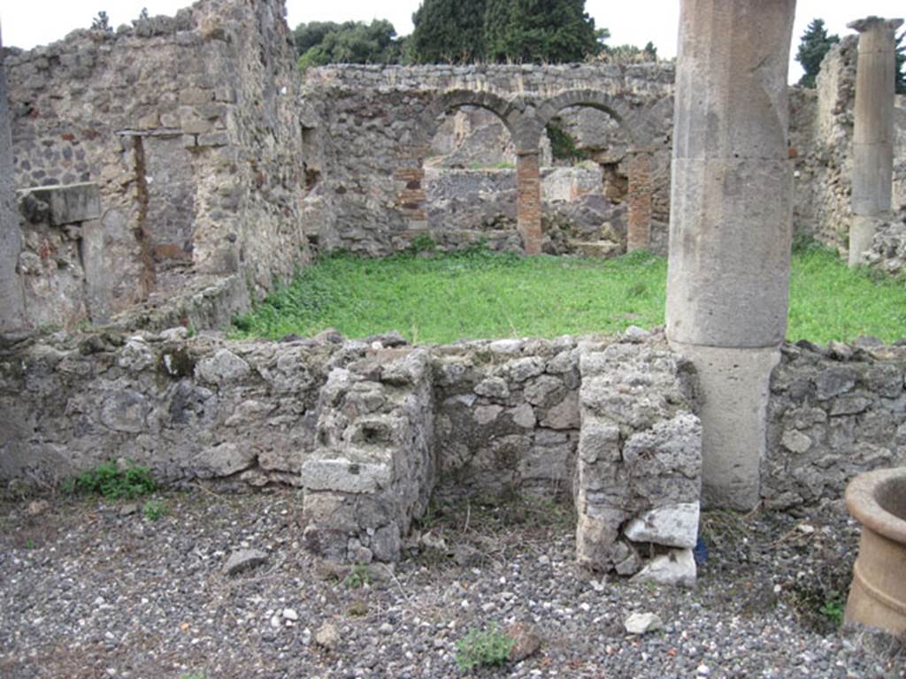 I.3.8b Pompeii. September 2010. Looking west to detail of hearth(?) feature. Photo courtesy of Drew Baker.