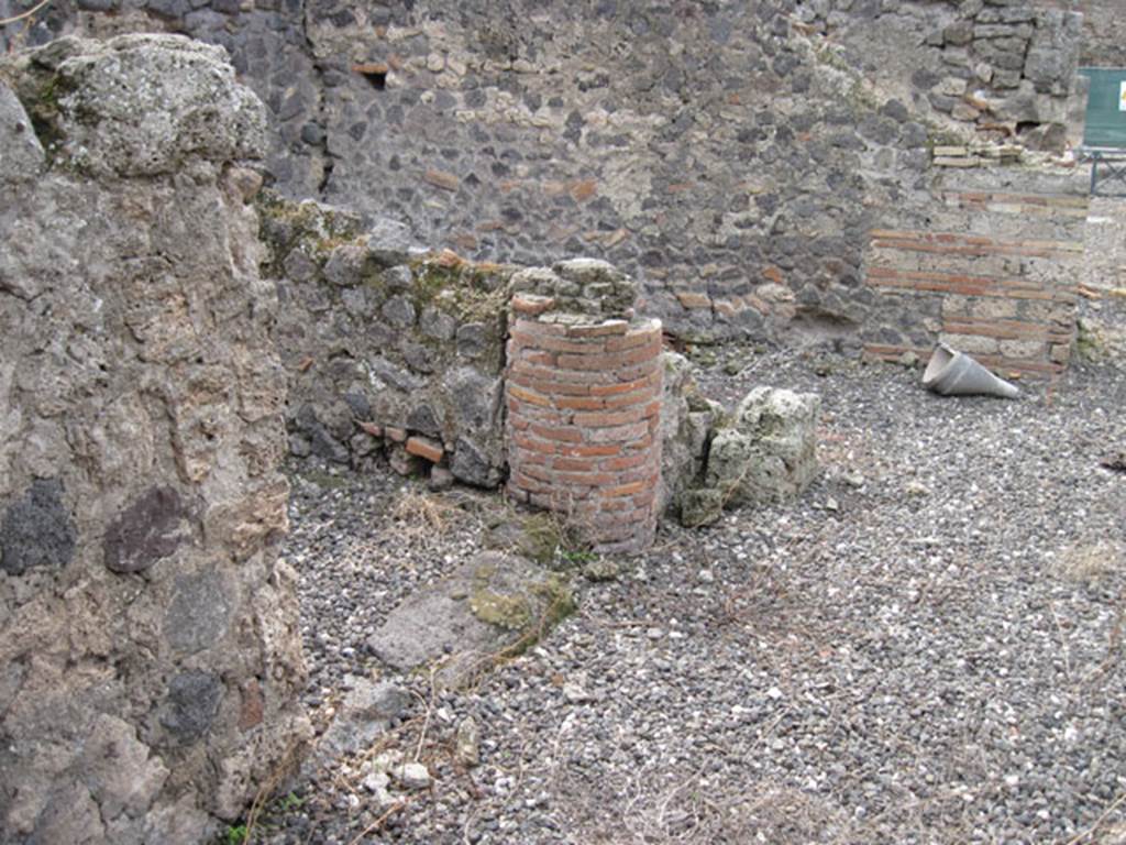 I.3.10 Pompeii. September 2010. Detail of doorway into eastern room in south-east corner. 
Photo courtesy of Drew Baker.
