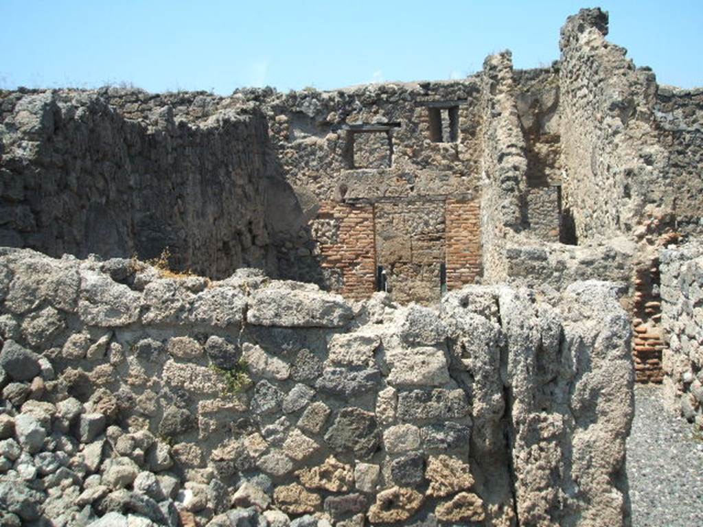 I.3.16 Pompeii. May 2005. Looking north towards entrance.