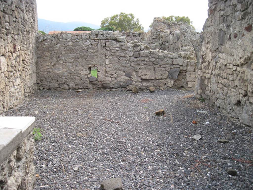 I.3.22 Pompeii. September 2010. Looking south across bar-room from entrance doorway. 
Photo courtesy of Drew Baker.