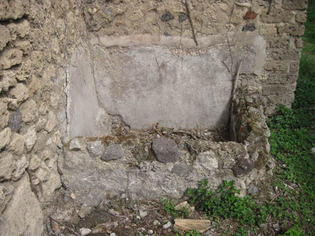I.3.27 Pompeii. September 2010. Looking east at detail of waterproofed basin in north-east corner. Photo courtesy of Drew Baker.