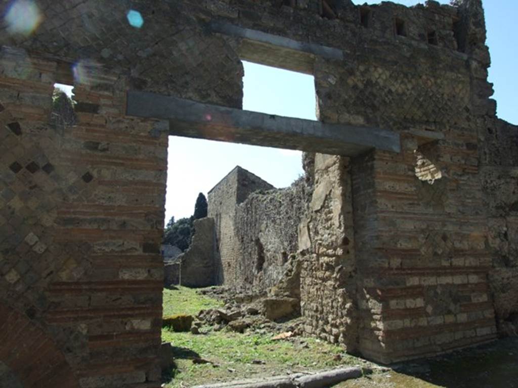 I.3.27 Pompeii. March 2009. Looking west to entrance doorway.