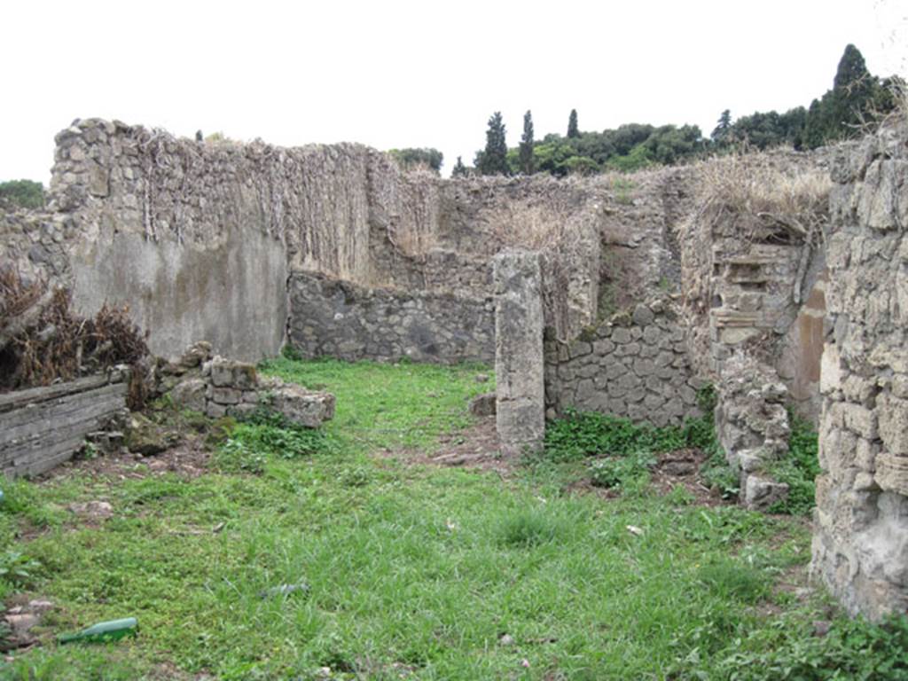 I.3.29 Pompeii. September 2010. Looking west from fauces, into room 1, the atrium.
Photo courtesy of Drew Baker.