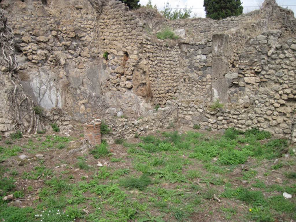 I.3.30 Pompeii. September 2010. Looking towards north-east corner from peristyle. Photo courtesy of Drew Baker.