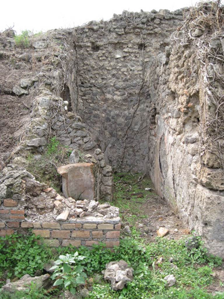I.3.30 Pompeii. September 2010. Room 3, looking west towards doorway. Photo courtesy of Drew Baker.