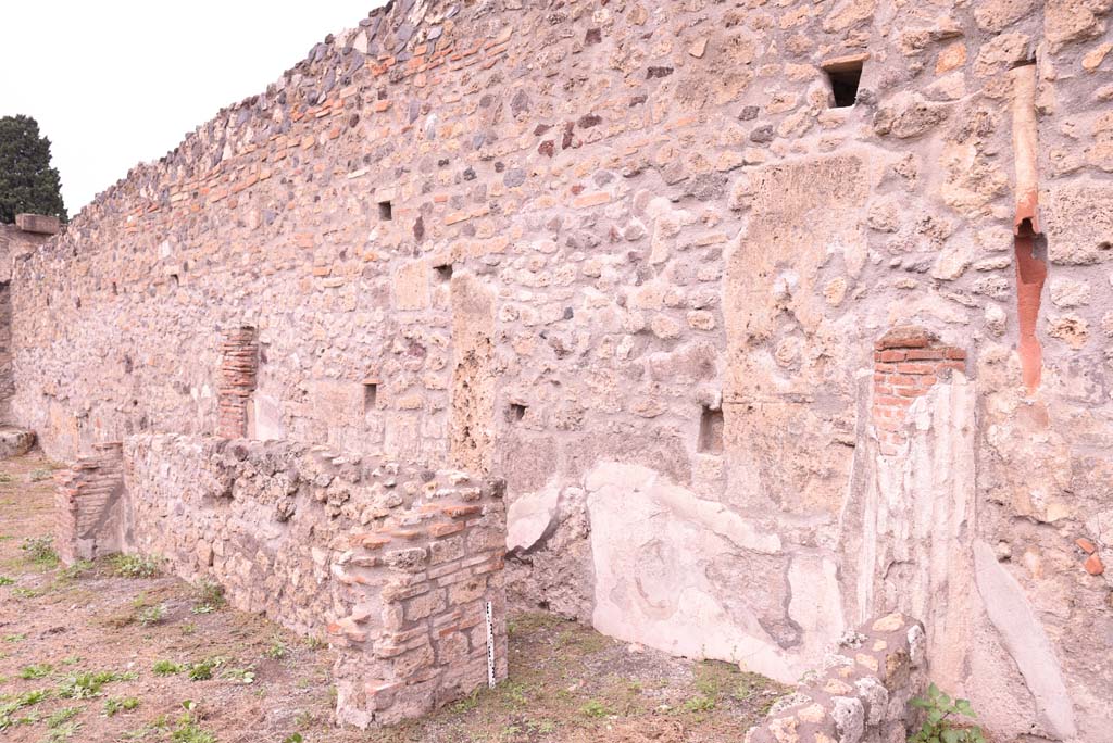 I.4.2 Pompeii. October 2019. Looking towards north wall of corridor on north side of tablinum, on left, from garden area.
Foto Tobias Busen, ERC Grant 681269 DÉCOR.