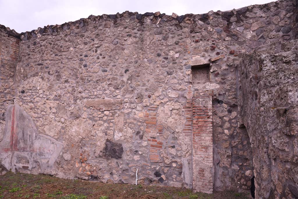 I.4.2 Pompeii. October 2019. East wall of triclinium, and stairs to upper floor, on right.
Foto Tobias Busen, ERC Grant 681269 DÉCOR.