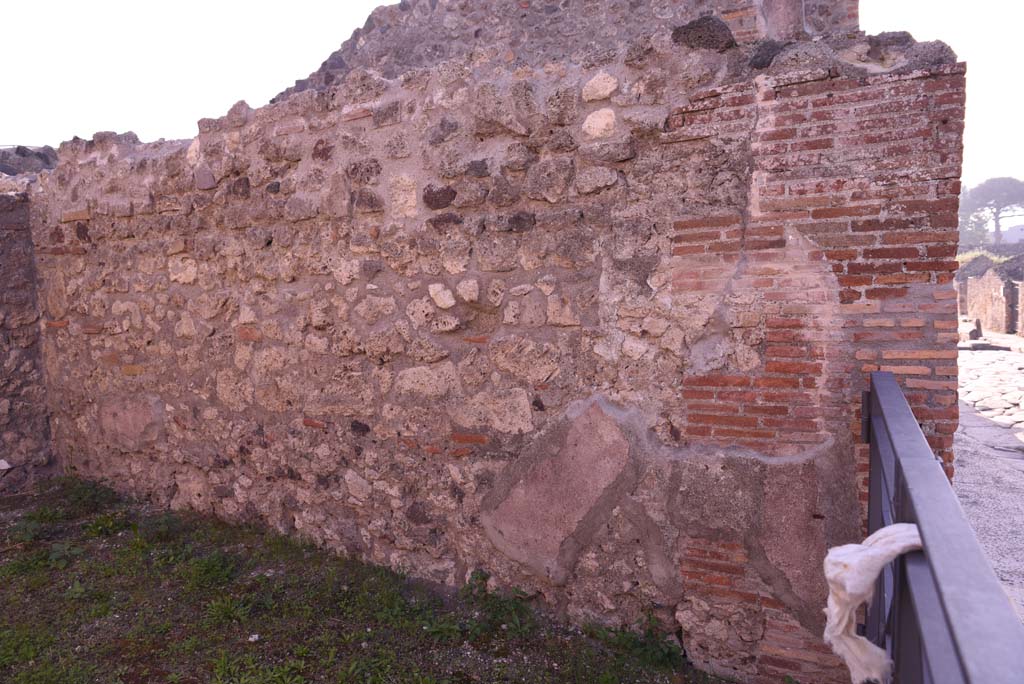 I.4.7 Pompeii. October 2019. Looking along south wall from entrance doorway.
Foto Tobias Busen, ERC Grant 681269 DÉCOR.