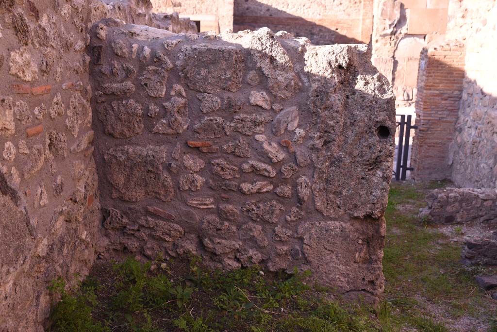 I.4.7 Pompeii. October 2019. Detail of west wall of “middle” room, at south end.
Foto Tobias Busen, ERC Grant 681269 DÉCOR.