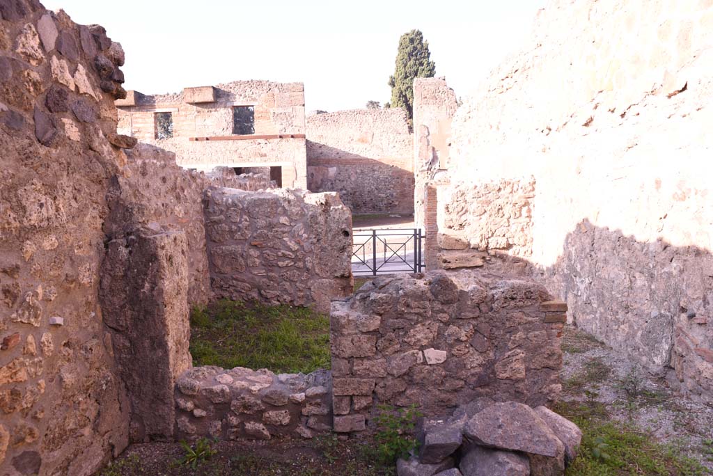 I.4.7 Pompeii. October 2019. Looking west from triclinium, towards entrance on Via Stabiana. 
Foto Tobias Busen, ERC Grant 681269 DÉCOR.