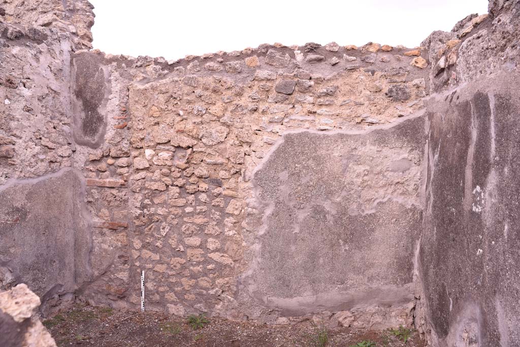 I.4.9 Pompeii. October 2019. Room f, east wall.
Foto Tobias Busen, ERC Grant 681269 DÉCOR.