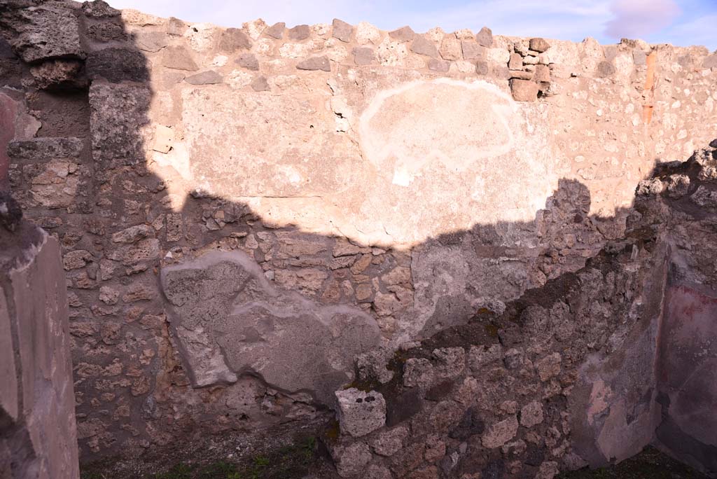 I.4.9 Pompeii. October 2019. Room k, east wall from doorway of room l (L).
Foto Tobias Busen, ERC Grant 681269 DÉCOR.
