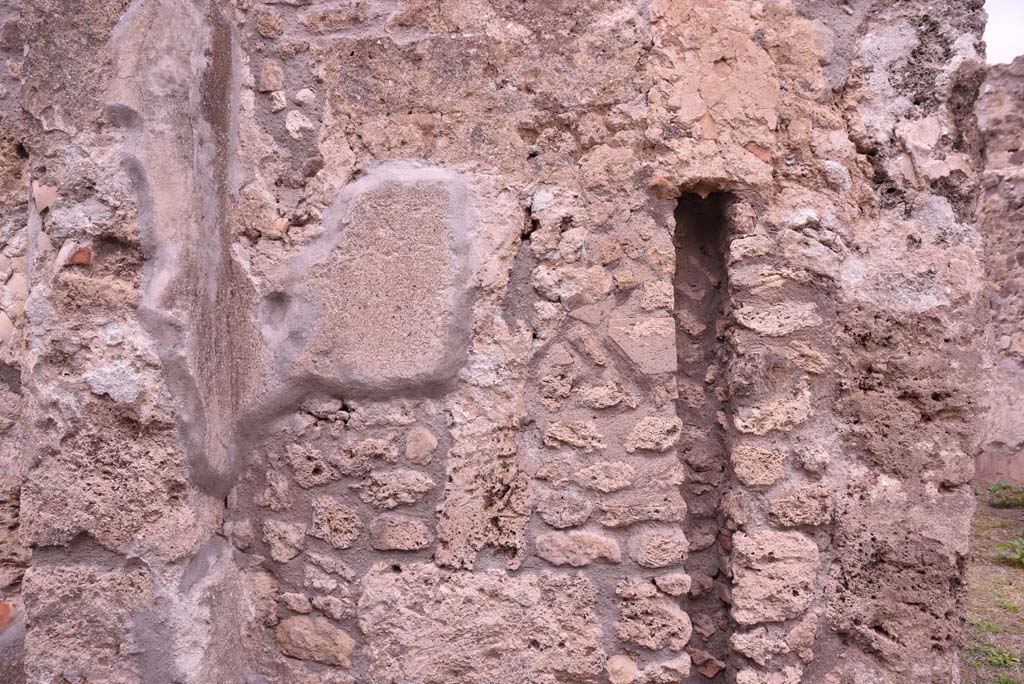 I.4.9 Pompeii. October 2019. Detail from middle area of north side of entrance corridor, at east end.
Foto Tobias Busen, ERC Grant 681269 DÉCOR.