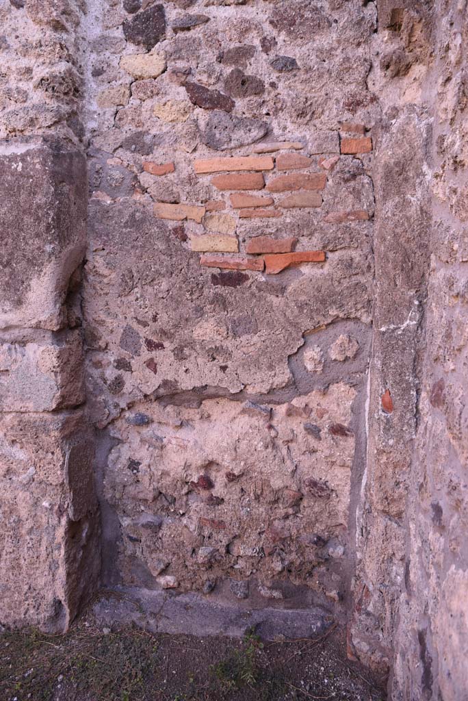 I.4.10 Pompeii. October 2019. Detail of blocked doorway in east wall.
Foto Tobias Busen, ERC Grant 681269 DÉCOR.