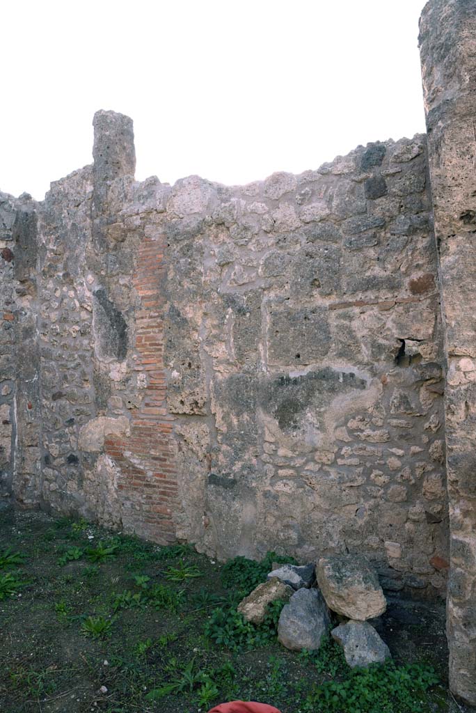 I.4.10 Pompeii. October 2019. Looking towards south wall of shop-room.
Foto Tobias Busen, ERC Grant 681269 DÉCOR.