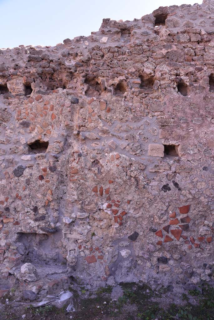 I.4.12 Pompeii. October 2019. Room f, detail from east wall towards south end.
Foto Tobias Busen, ERC Grant 681269 DÉCOR.