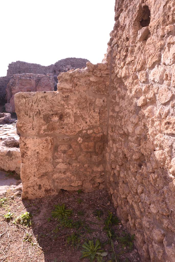 I.4.12 Pompeii. October 2019. Room h, south wall in south-west corner.
Foto Tobias Busen, ERC Grant 681269 DÉCOR.