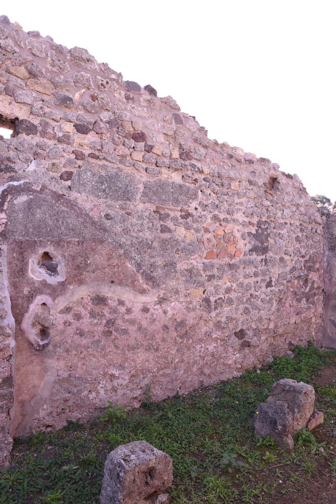 I.4.12 Pompeii. October 2019. Room d, looking west along south wall.
Foto Tobias Busen, ERC Grant 681269 DÉCOR.